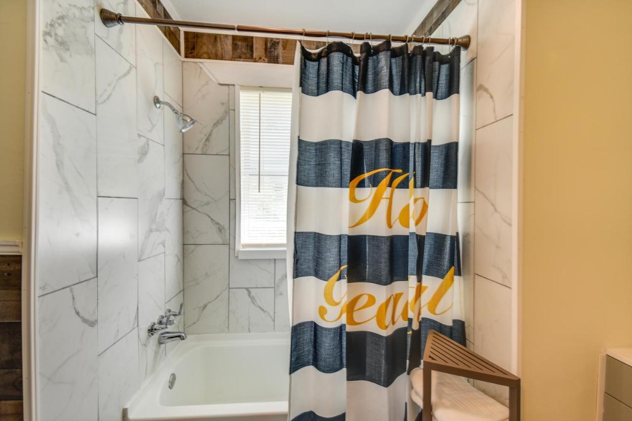 Charming Newport News Cottage Less Than 1 Mi To Ocean! Hampton Kültér fotó